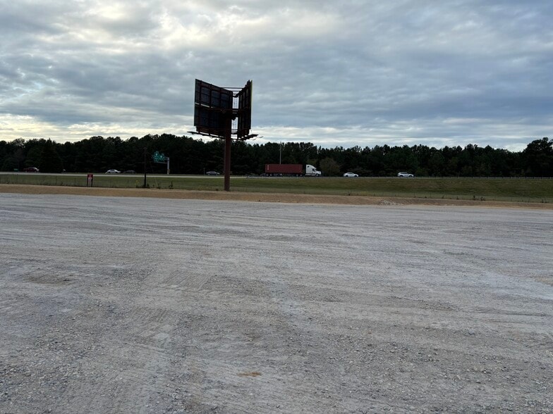1709 Atlas rd, Columbia, SC for lease - Building Photo - Image 2 of 3