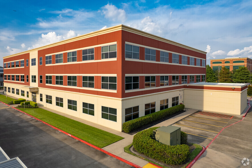 13215 Dotson Rd, Houston, TX for lease - Building Photo - Image 3 of 15