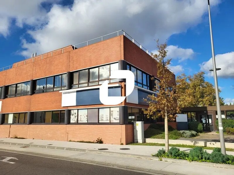 Office in Mérignac for lease Building Photo- Image 1 of 17