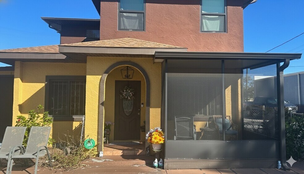 117 9th Ave, Bradenton, FL à vendre - Photo du bâtiment - Image 2 de 12