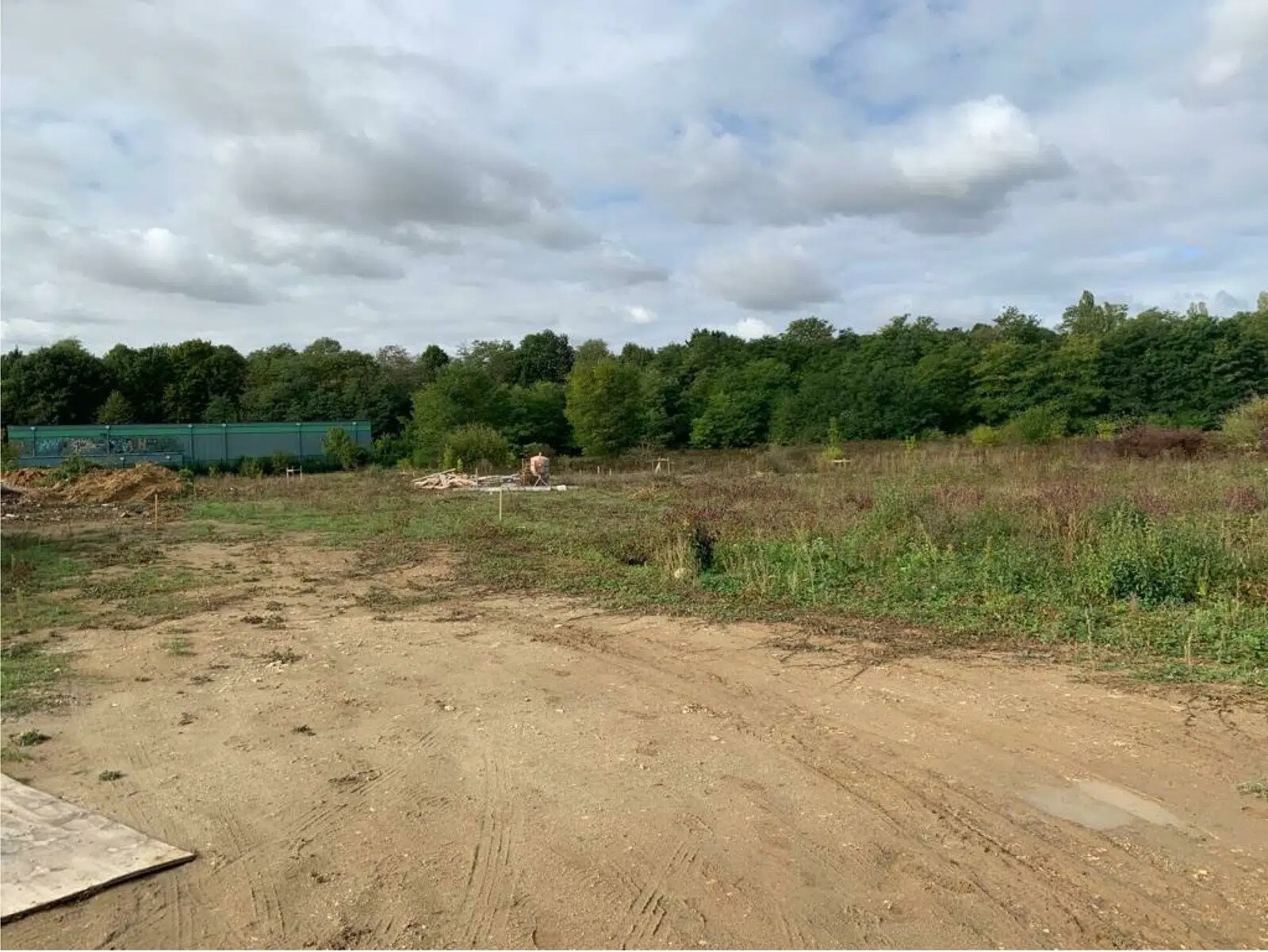 Land in Étréchy for sale Primary Photo- Image 1 of 7