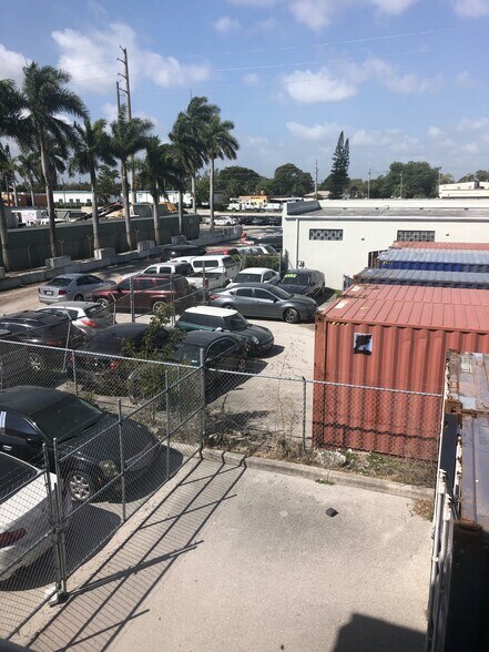 2035 Thomas St, Hollywood, FL à vendre - Photo du bâtiment - Image 3 de 14