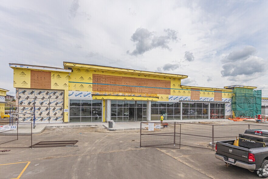 6605 SW 25 Av, Edmonton, AB à vendre - Photo principale - Image 1 de 1