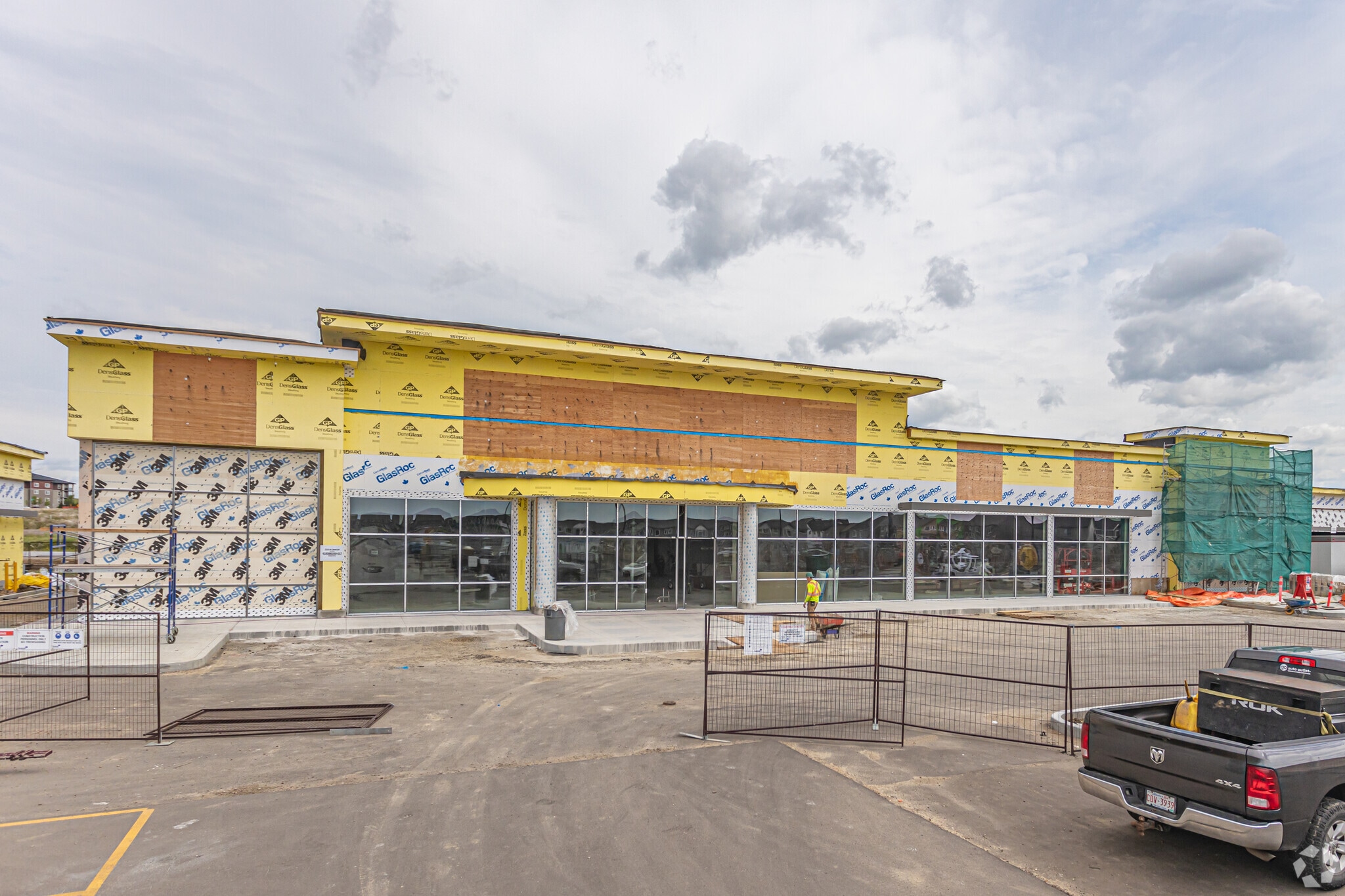 6605 SW 25 Av, Edmonton, AB for sale Primary Photo- Image 1 of 1