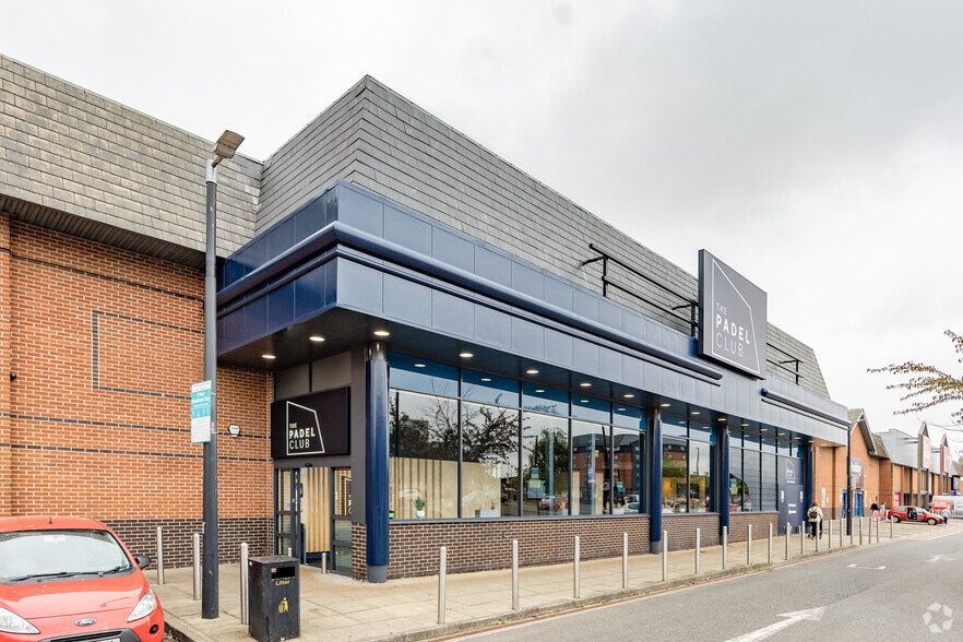 St. Ann Way, Gloucester for lease - Primary Photo - Image 1 of 3