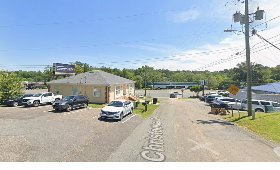 2334 Capital Cir NE, Tallahassee, FL for lease - Building Photo - Image 2 of 10