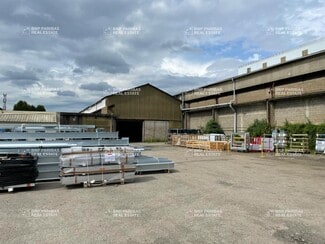 Plus de détails pour Local d'activités, Industriel à louer