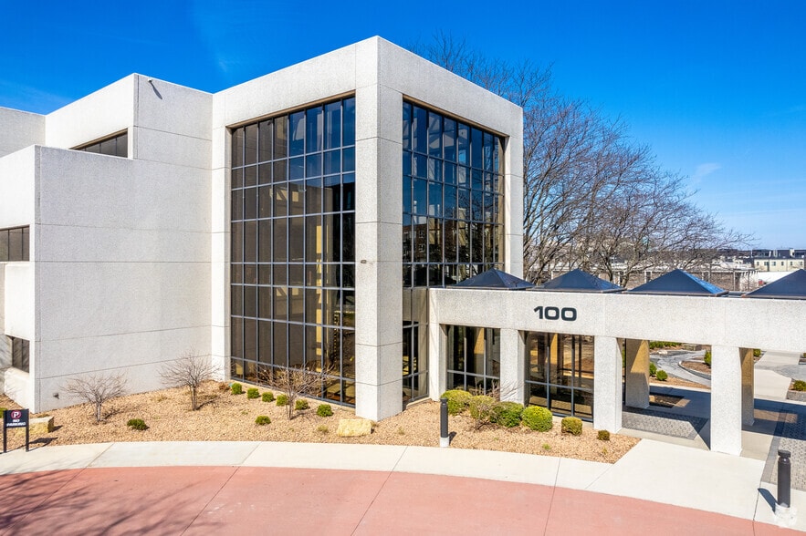 200 E Grand Ave, Des Moines, IA for lease - Building Photo - Image 2 of 6