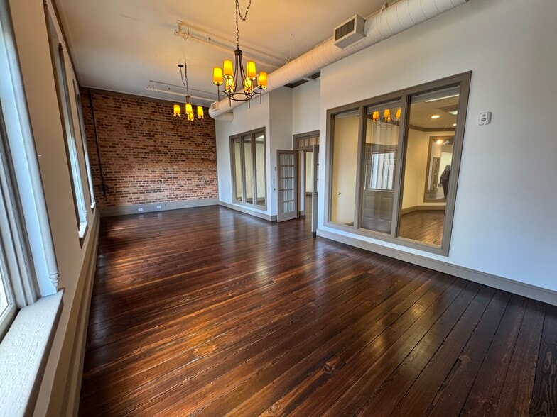 220 Fayetteville St, Raleigh, NC for lease - Building Photo - Image 2 of 8