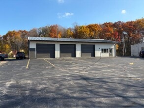 4224 S Kinnickinnic Ave, Milwaukee, WI for lease Interior Photo- Image 1 of 9