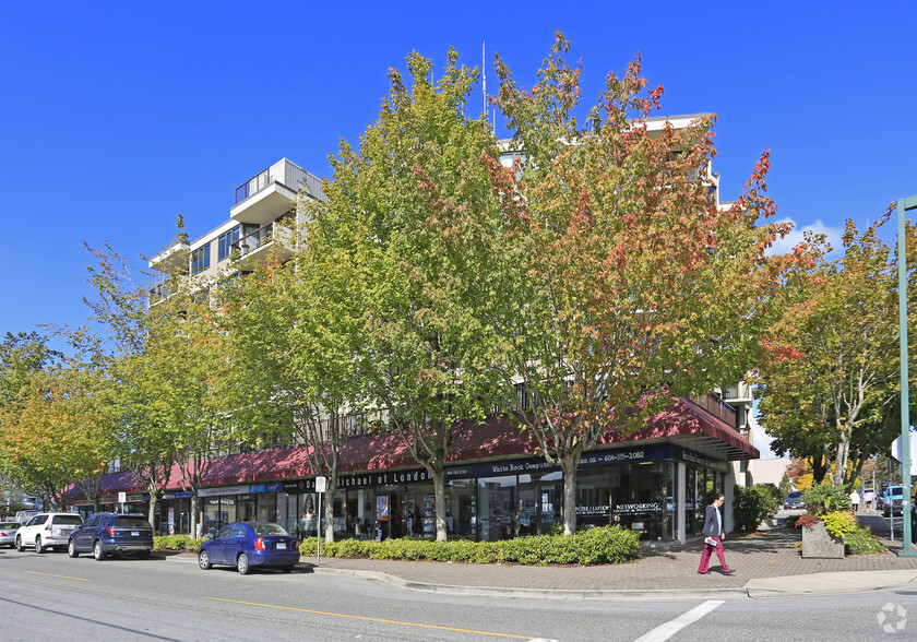 15223-15245 Russell Ave, White Rock, BC à louer - Photo du bâtiment - Image 3 de 4