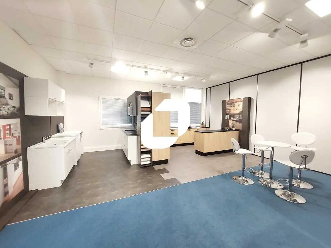 Bureau dans Bièvres à louer Photo du bâtiment- Image 1 de 31