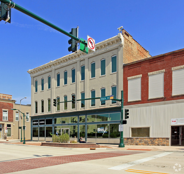 600 S Main St, Elkhart, IN à louer - Photo du bâtiment - Image 2 de 34