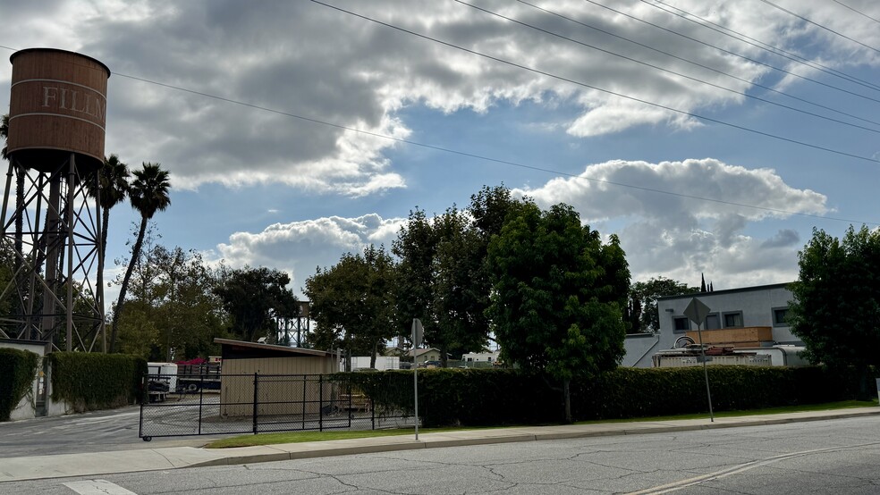 310 A St, Fillmore, CA for lease - Building Photo - Image 3 of 15