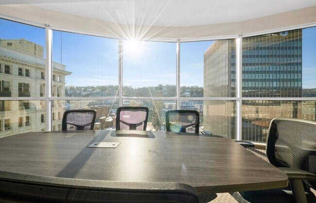 Plus de détails pour 109 Capitol St, Charleston, WV - Bureau à louer