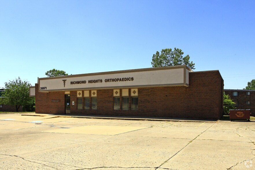 26971 Chardon Rd, Cleveland, OH for sale - Building Photo - Image 2 of 11
