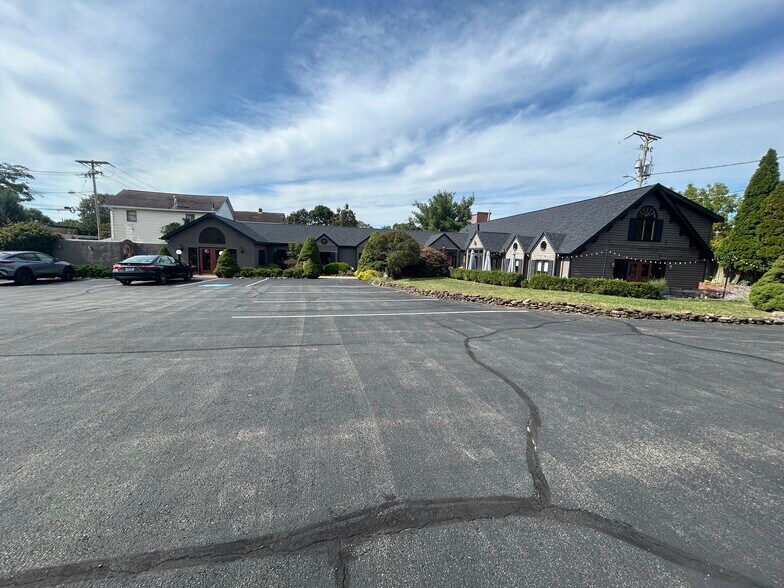 181 E Brown St, Blairsville, PA à vendre - Photo du bâtiment - Image 1 de 65