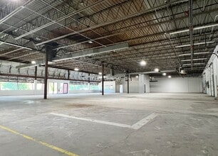 1408 Northland Dr, Mendota Heights, MN for lease Interior Photo- Image 2 of 3