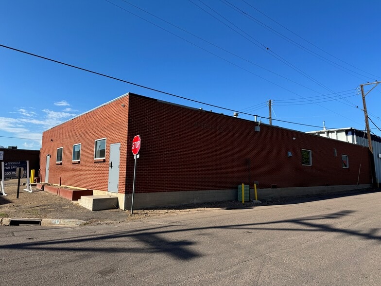 395 Yuma St, Denver, CO à vendre - Photo du bâtiment - Image 1 de 10