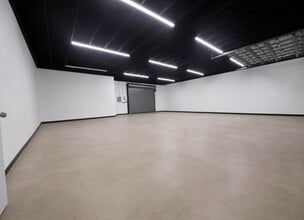 859 NE 44th St, Oakland Park, FL for lease Interior Photo- Image 2 of 5