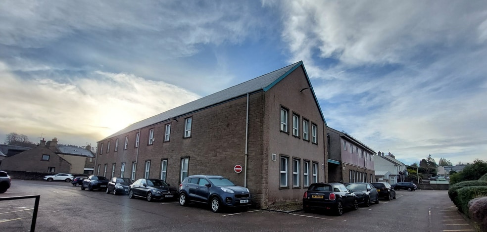 8 New Road, Forfar for sale - Primary Photo - Image 1 of 3