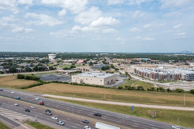 Plus de détails pour 7330 S Westmoreland Rd, Dallas, TX - Bureau, Commerce de détail à louer
