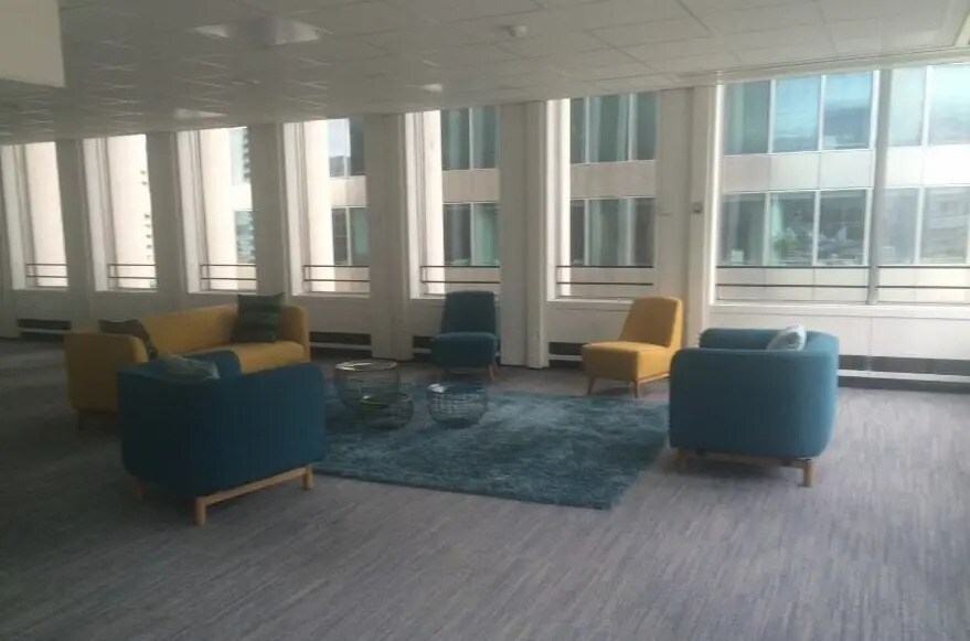 1 Place De La Pyramide, Puteaux à vendre - Photo du bâtiment - Image 2 de 11