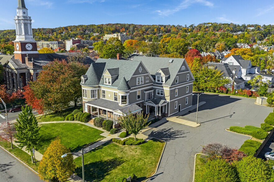 56 Park St, Montclair, NJ à louer - Photo du bâtiment - Image 3 de 22