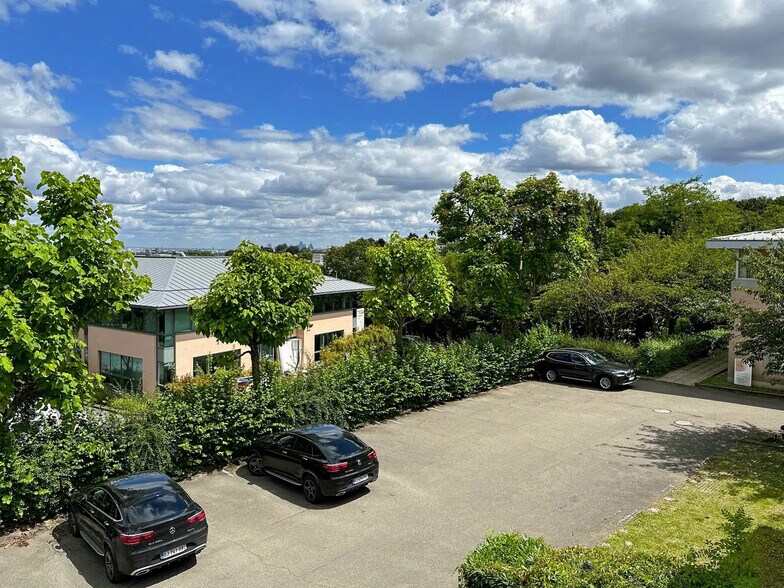 3 Rue Alfred De Vigny, Saint-Germain-en-Laye à vendre - Photo du bâtiment - Image 3 de 7
