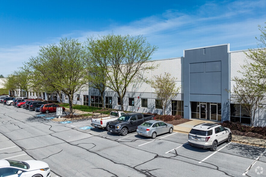 6900 English Muffin Way, Frederick, MD for lease - Building Photo - Image 3 of 6