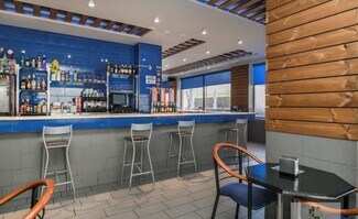 Plus de détails pour Multi-résidentiel à vendre