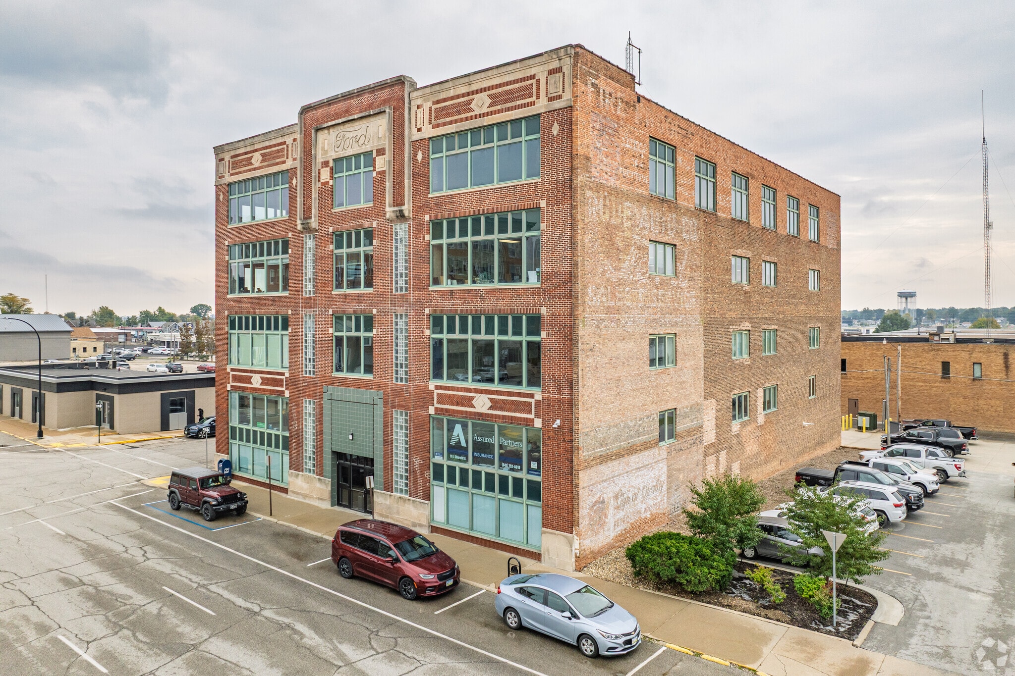 11 E Church St, Marshalltown, IA for lease Primary Photo- Image 1 of 8