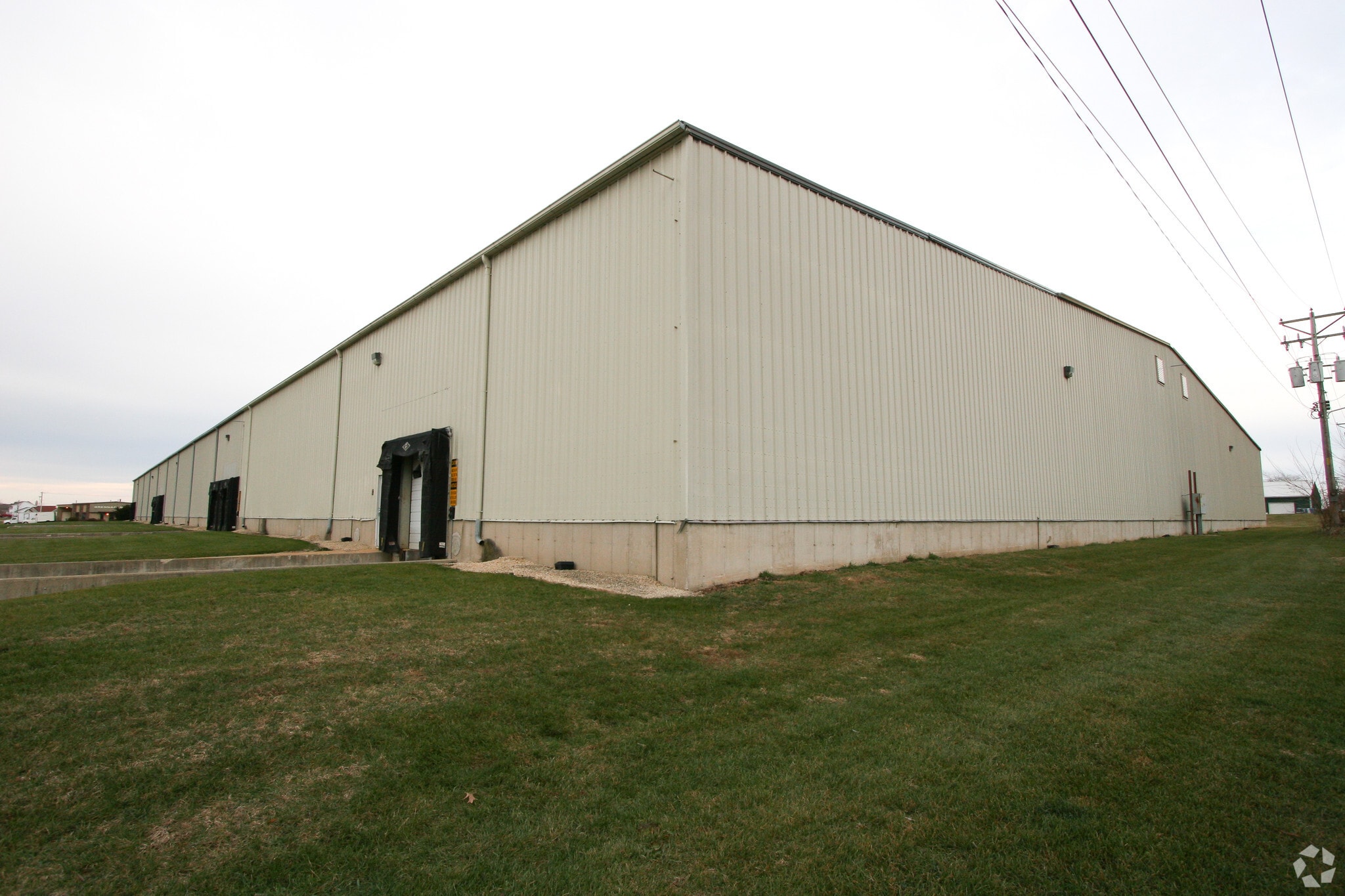 Industrial Portfolio portfolio of 4 properties for sale on LoopNet.ca Primary Photo- Image 1 of 4