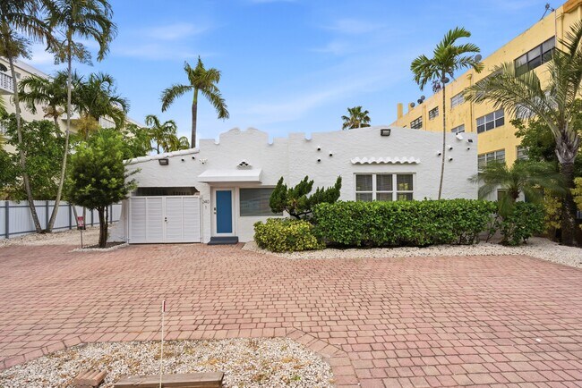 Plus de détails pour 340 NE 125th St, North Miami, FL - Bureau à vendre