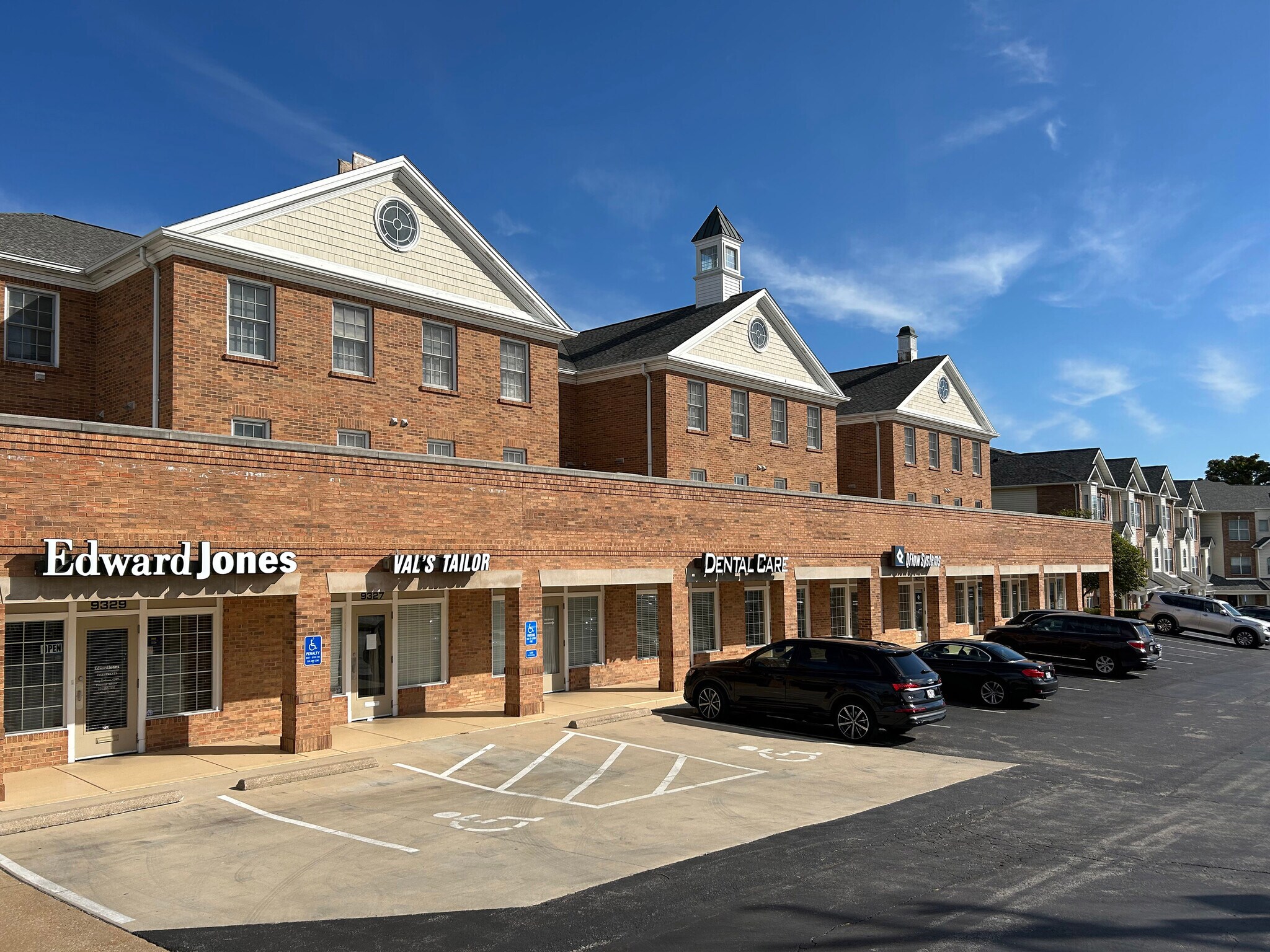 9315-9329 Manchester Rd, Saint Louis, MO for lease Primary Photo- Image 1 of 2