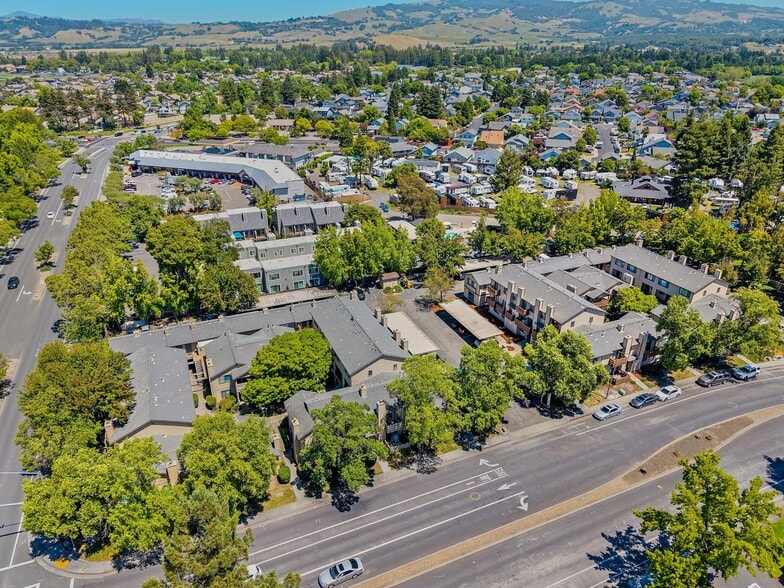 7425 Camino Colegio, Rohnert Park, CA for sale - Building Photo - Image 1 of 7