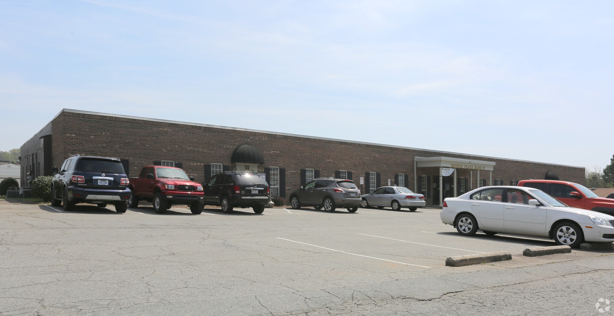 6350 Cephis Dr, Clemmons, NC for lease Primary Photo- Image 1 of 37