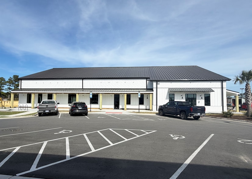 1160 E Cutlar Crossing, Leland, NC for lease - Building Photo - Image 2 of 3