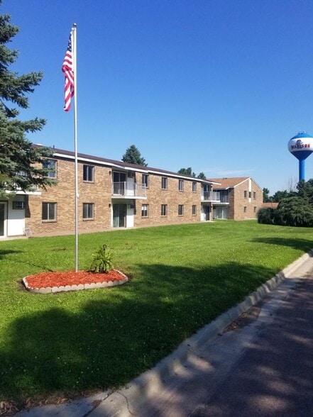213 9th Ave, Madison, MN for sale - Building Photo - Image 3 of 4