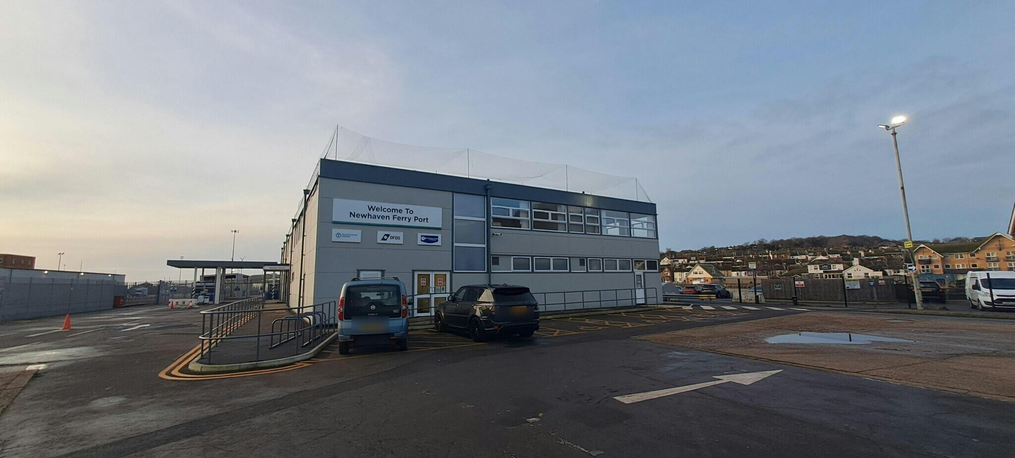 Railway Approach, Newhaven for lease Building Photo- Image 1 of 15