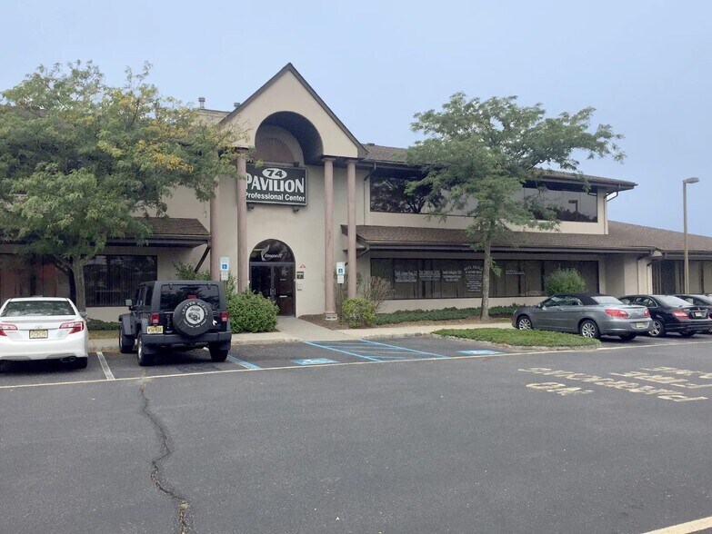 74 Brick Blvd, Brick, NJ à louer - Photo du bâtiment - Image 1 de 7