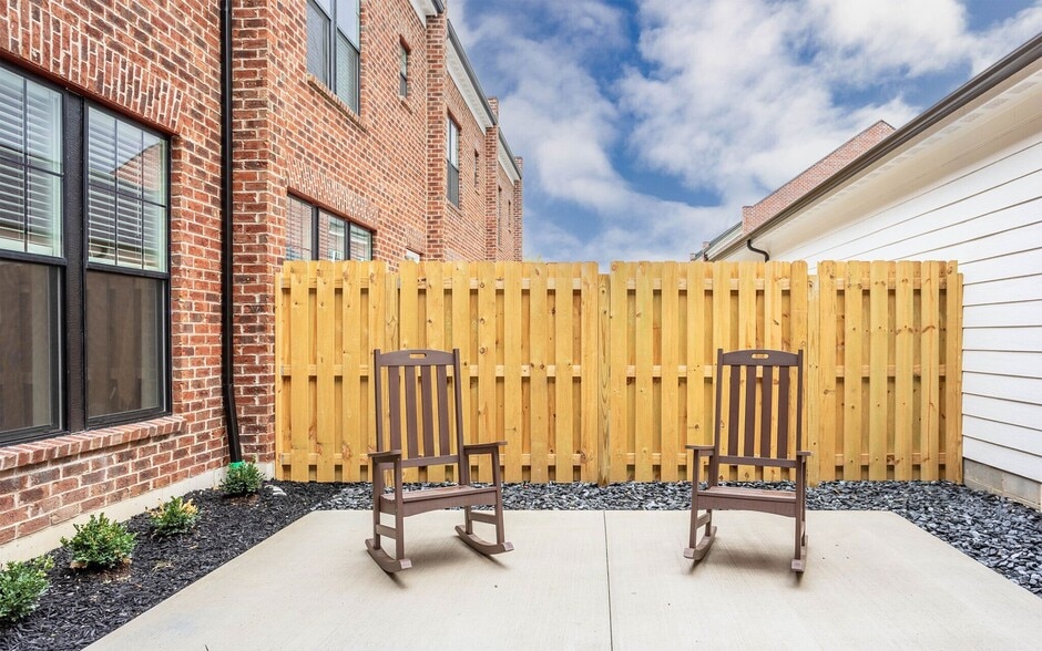 5915 Evans Farm Dr, Lewis Center, OH for lease - Building Photo - Image 2 of 120