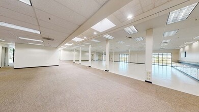 2331 Circadian Way, Santa Rosa, CA à louer Photo intérieure- Image 2 de 3