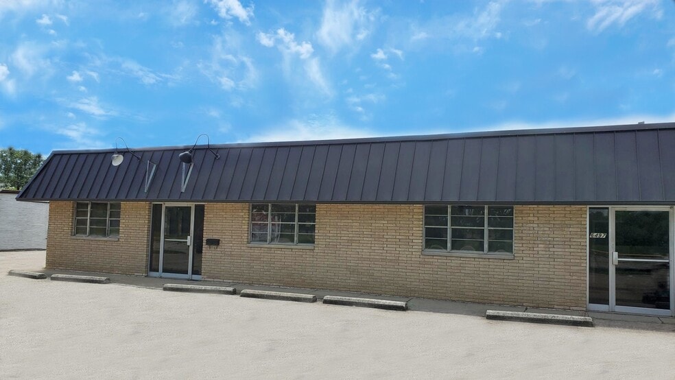 6491-6497 Proprietors Rd, Worthington, OH for lease - Building Photo - Image 1 of 4