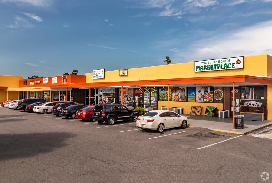 2213-2333 34th St S, Saint Petersburg, FL à louer - Photo du bâtiment - Image 3 de 3