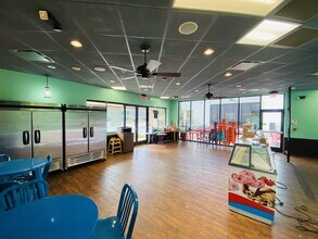 4 S Tunnel Rd, Asheville, NC for lease Interior Photo- Image 2 of 9