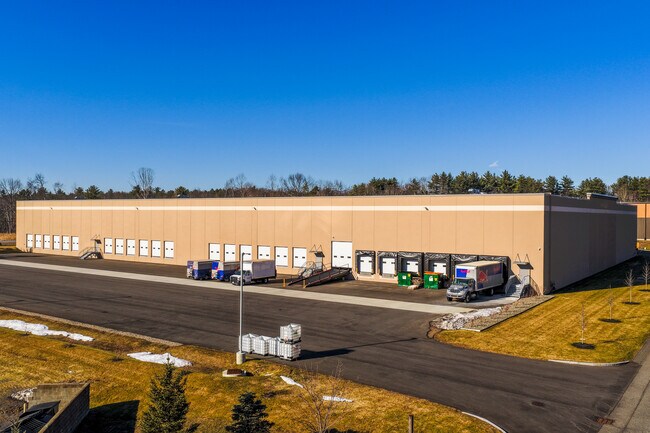 Plus de détails pour 48 Corporate Circle, Albany, NY - Industriel à louer