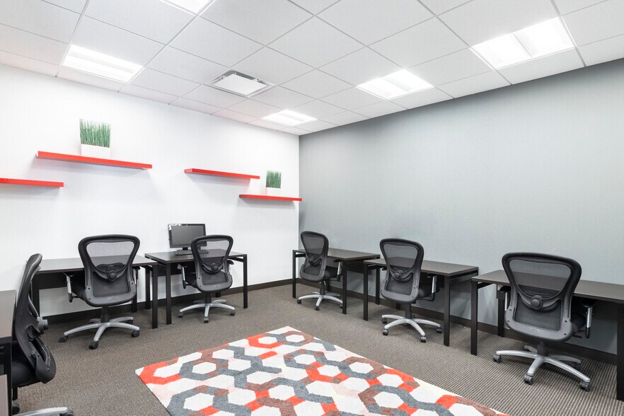 2111-2283 S 67th St, Omaha, NE à louer - Photo intérieure - Image 3 de 5