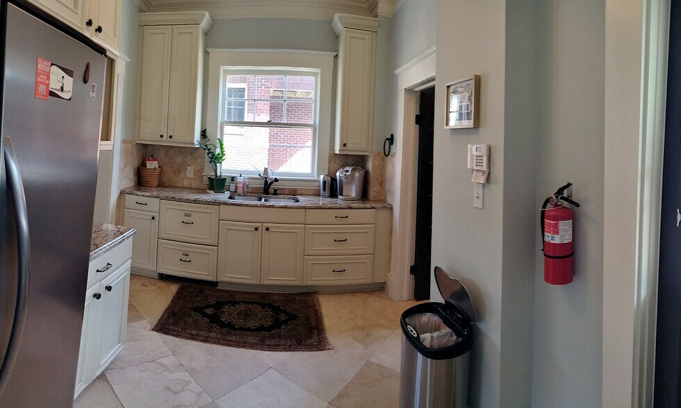 1824-1826 E 7th St, Charlotte, NC à louer - Photo du bâtiment - Image 2 de 39