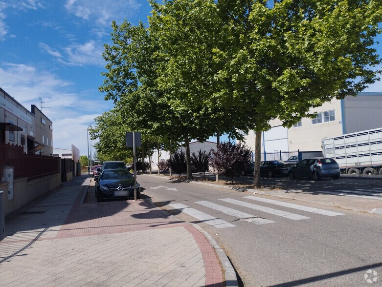 Avenida Trabajadores, 19, Torrijos, Toledo à vendre - Photo du bâtiment - Image 3 de 3